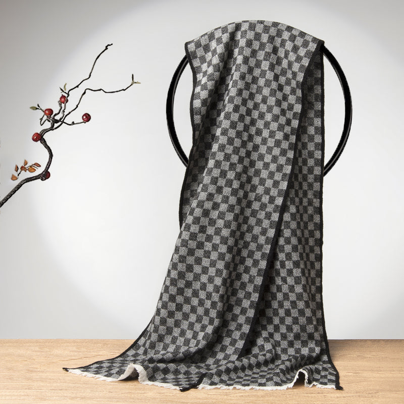 Cashmere scarf | Chessboard Queen