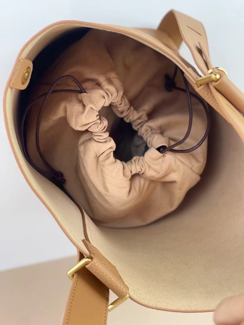 Full-Grain Leather bag | Opulence