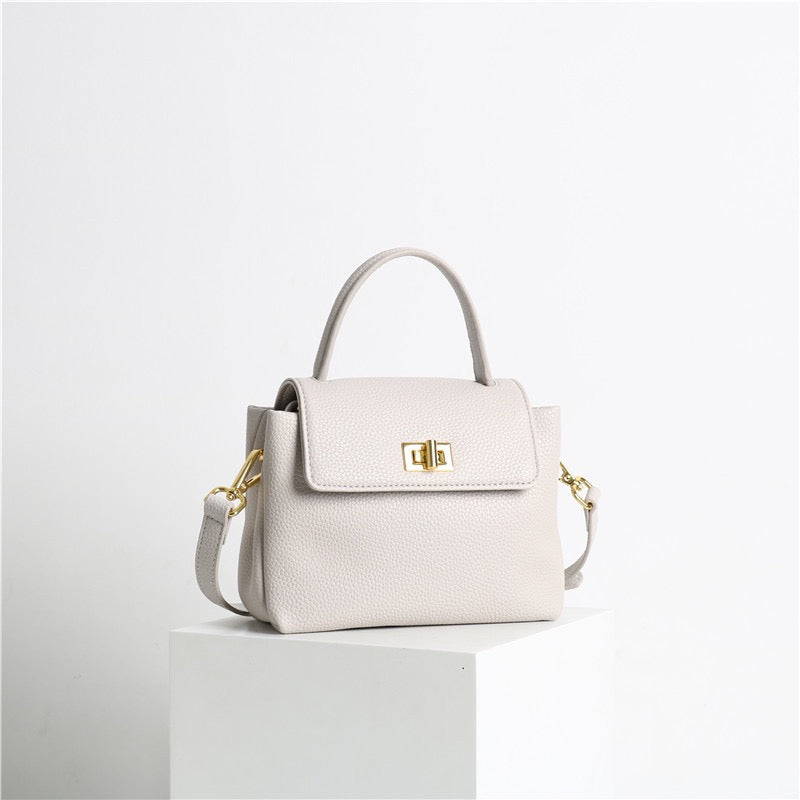 Full-Grain Leather Bag | Wind bell