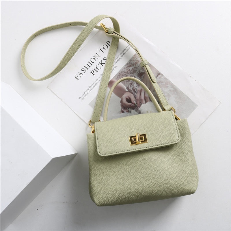 Full-Grain Leather Bag | Wind bell