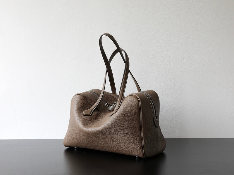Full-Grain Leather bag | Big world