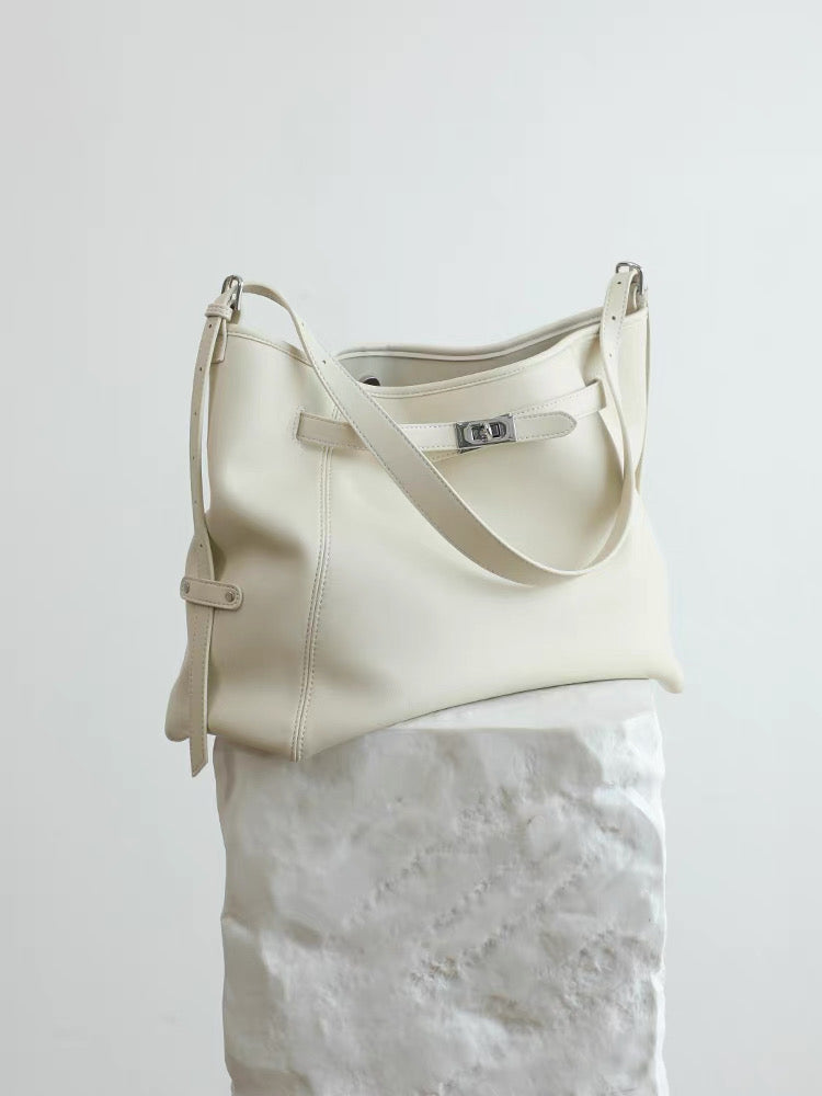 MetroTote | Full-grain leather bag