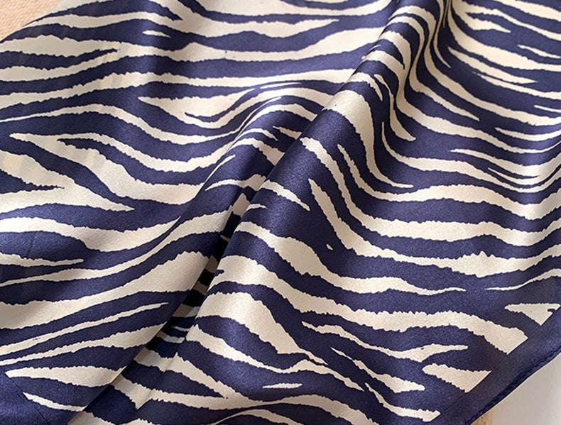 Silk scarf | Wildness | Leopard