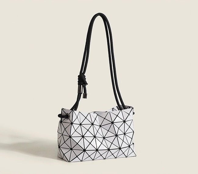 Lightweight geometric bag | Geometric aesthetics