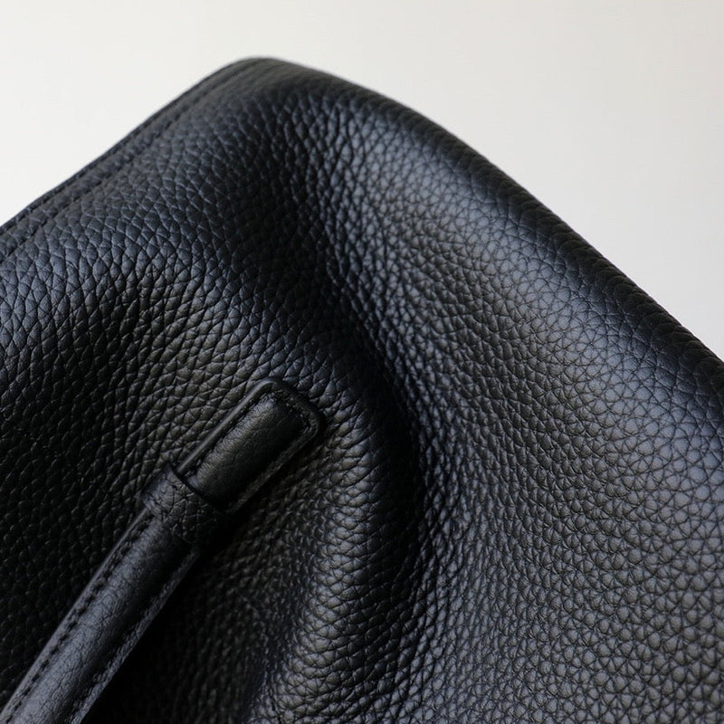 Full-grain leather | Elegant Boston