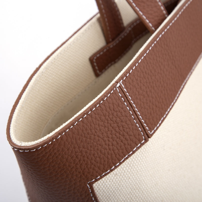 Full-Grain Leather and Canvas Bag | Simple Apple