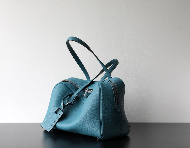 Full-Grain Leather bag | Big world