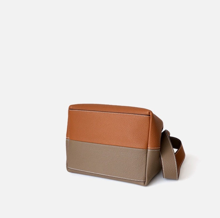 Full-Grain Leather bag | A Tale of Two Cities