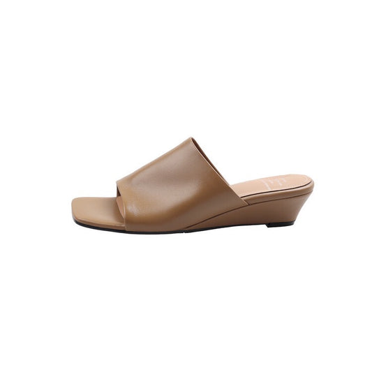 Leather shoes | Sandal | Sunlight