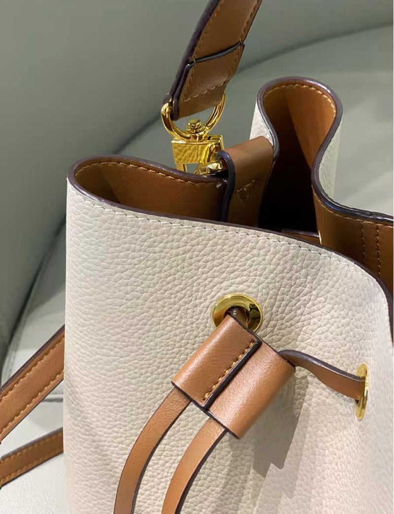 Full-Grain Leather bag |  Wind