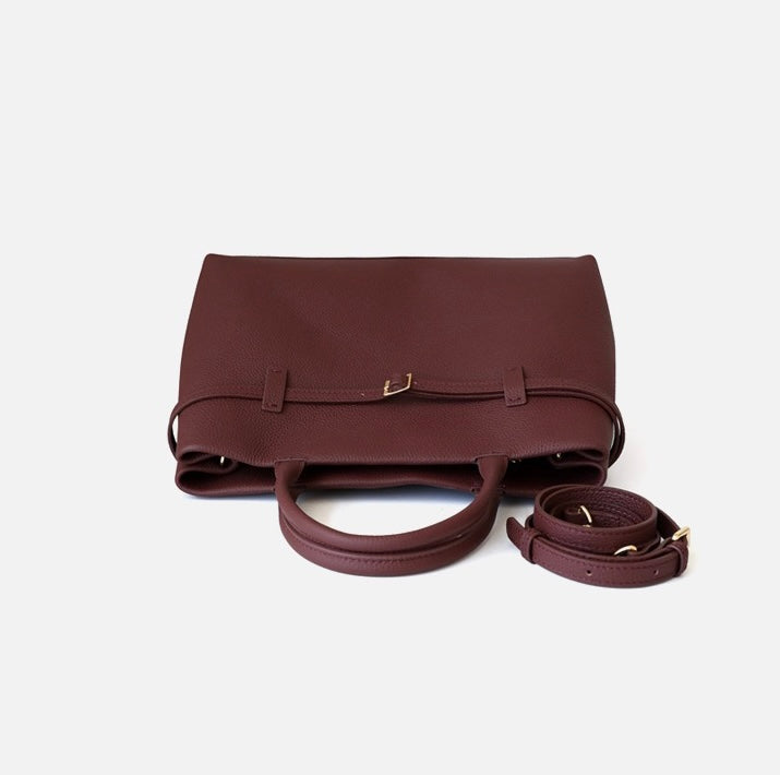 Full-Grain Leather Bag | Sea and woman