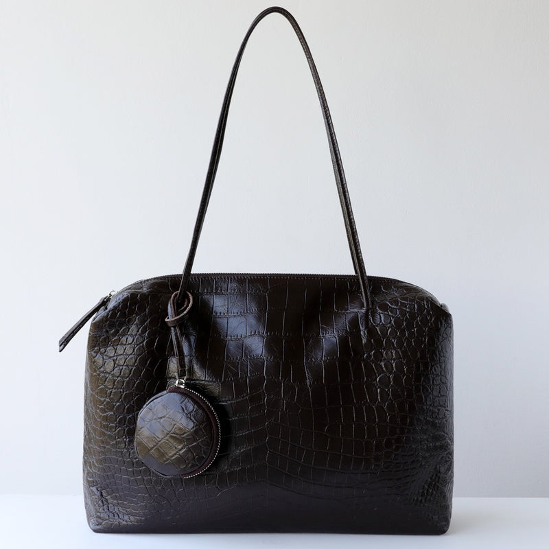 Full-grain embossed leather | The Croc Power