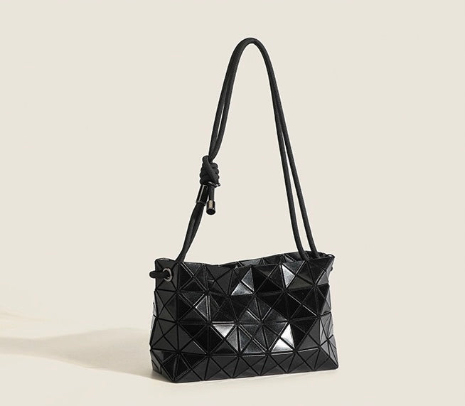 Lightweight geometric bag | Geometric aesthetics