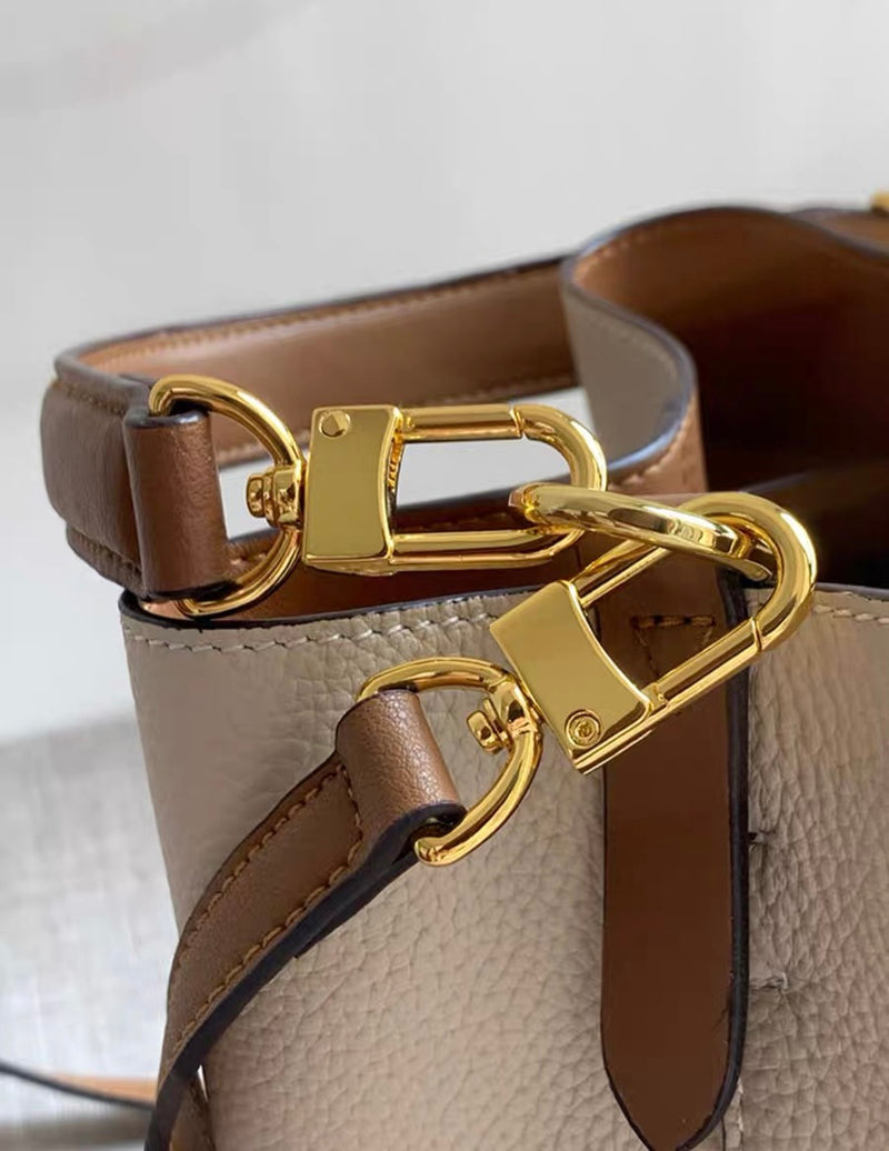 Full-Grain Leather bag |  Wind