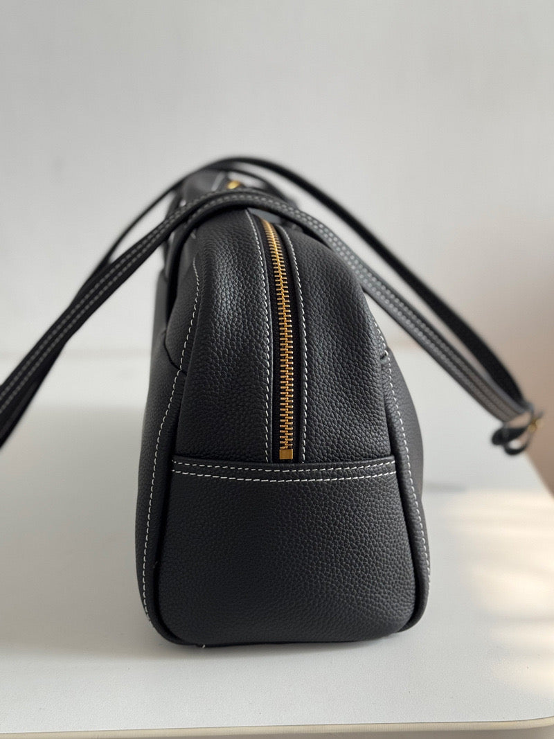 Full-Grain Leather Bag | 1900