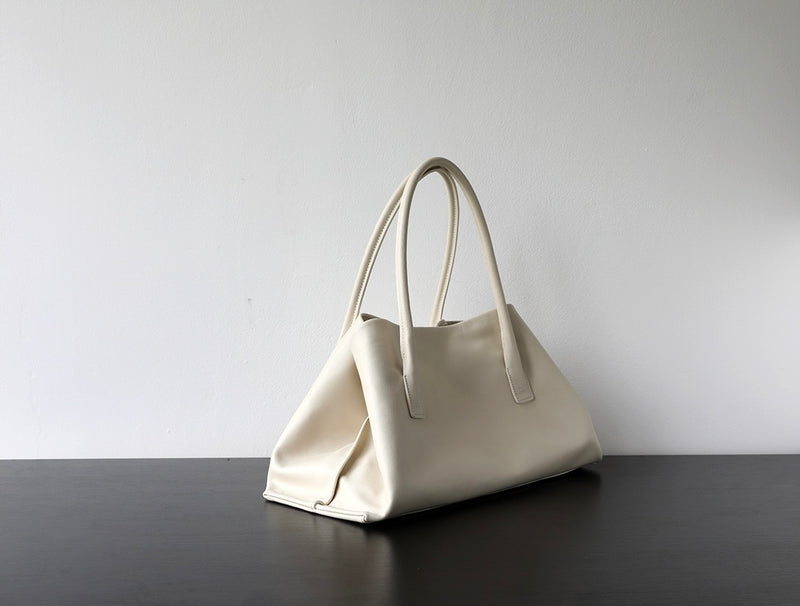 Top-Grain Leather Bag | The World of wind