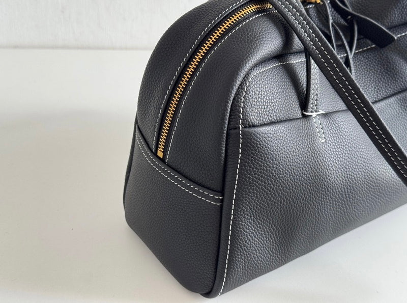 Full-Grain Leather Bag | 1900