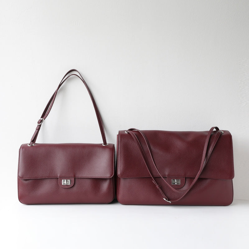 Urban Pebble | Full-Grain Leather Messenger Bag