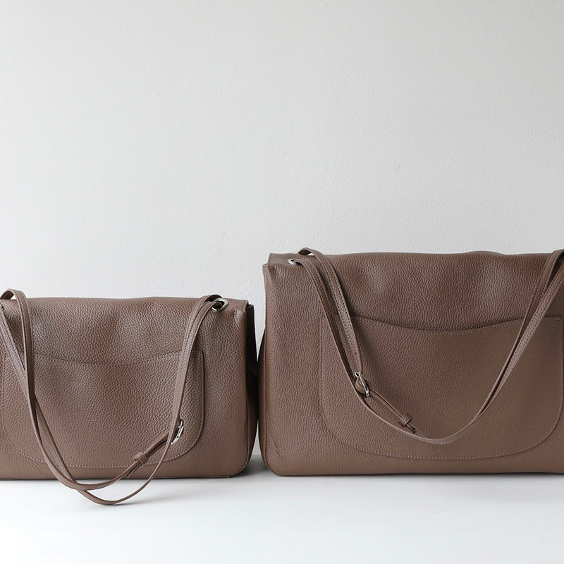 Urban Pebble | Full-Grain Leather Messenger Bag
