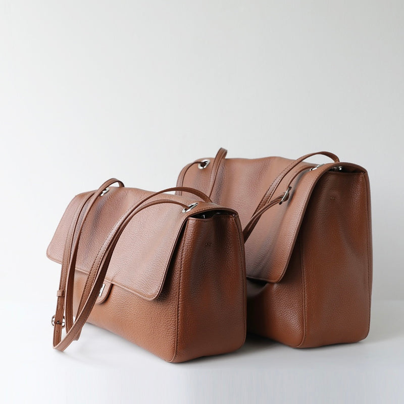 Urban Pebble | Full-Grain Leather Messenger Bag