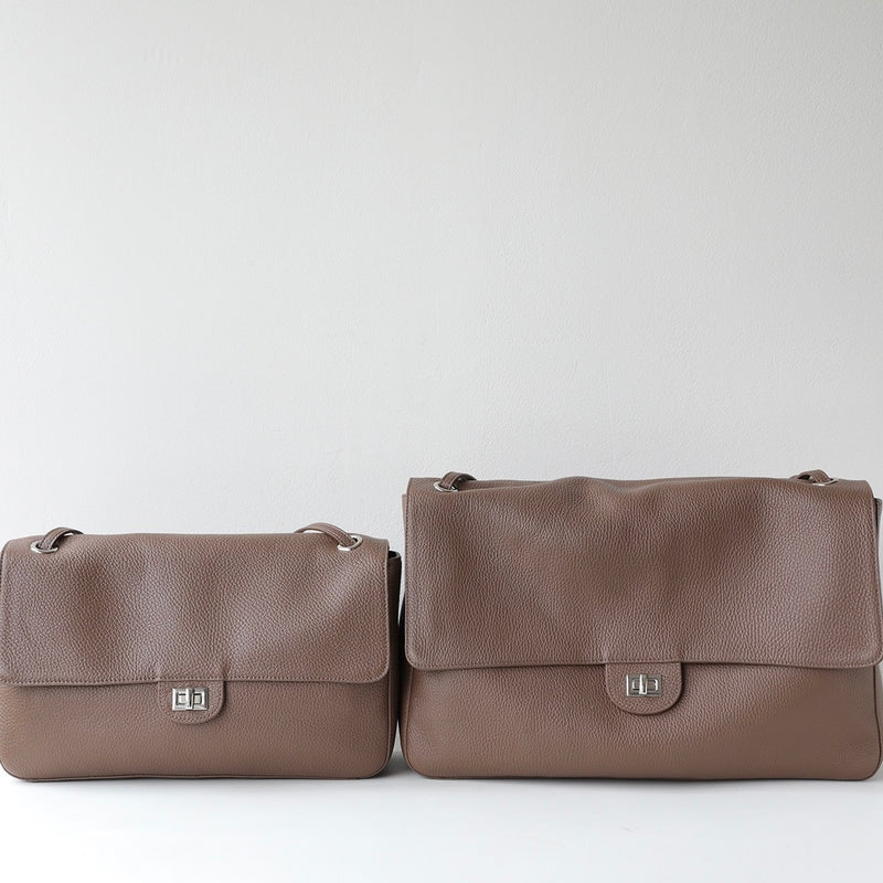 Urban Pebble | Full-Grain Leather Messenger Bag