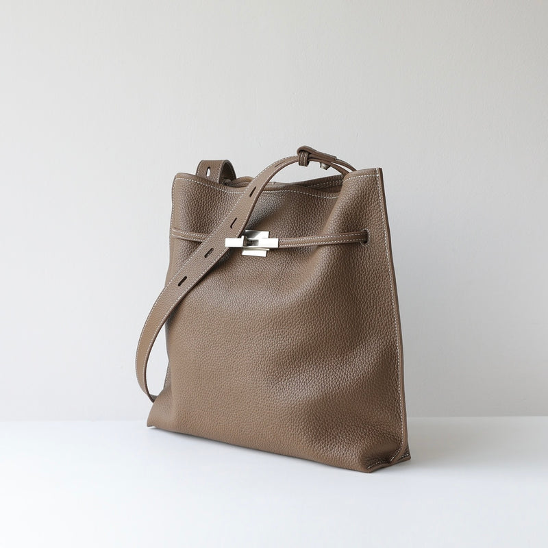 Full-Grain Leather Bag | The Slim