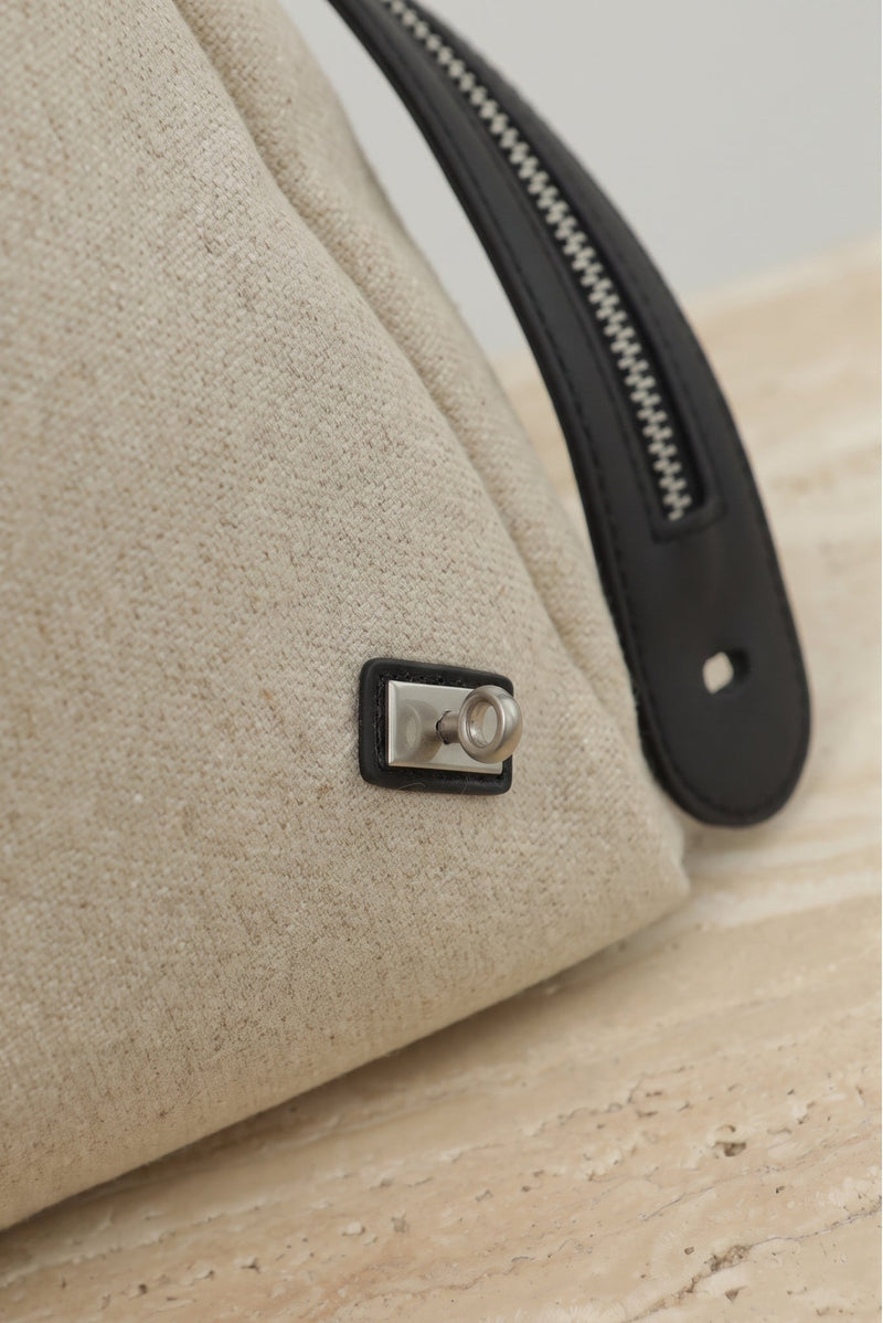 Linen Canvas and Full-Grain Leather | Envelope