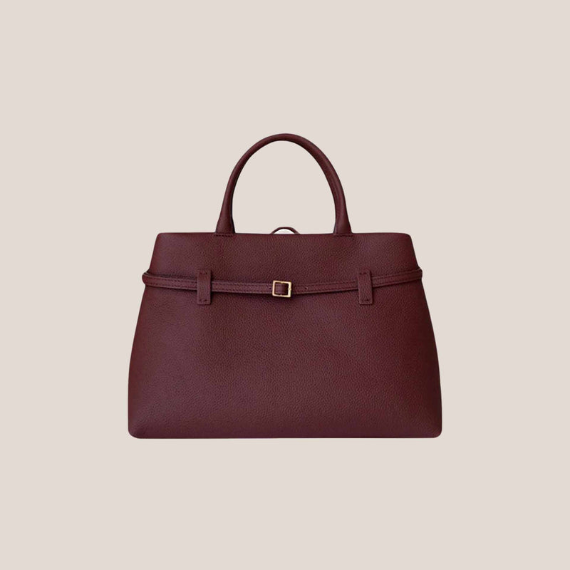 Full-Grain Leather Bag | Sea and woman